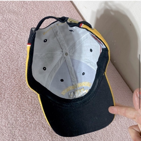 Vintage Black Yellow Embroidered Lakeshore Contracting Hat - Picture 6 of 11